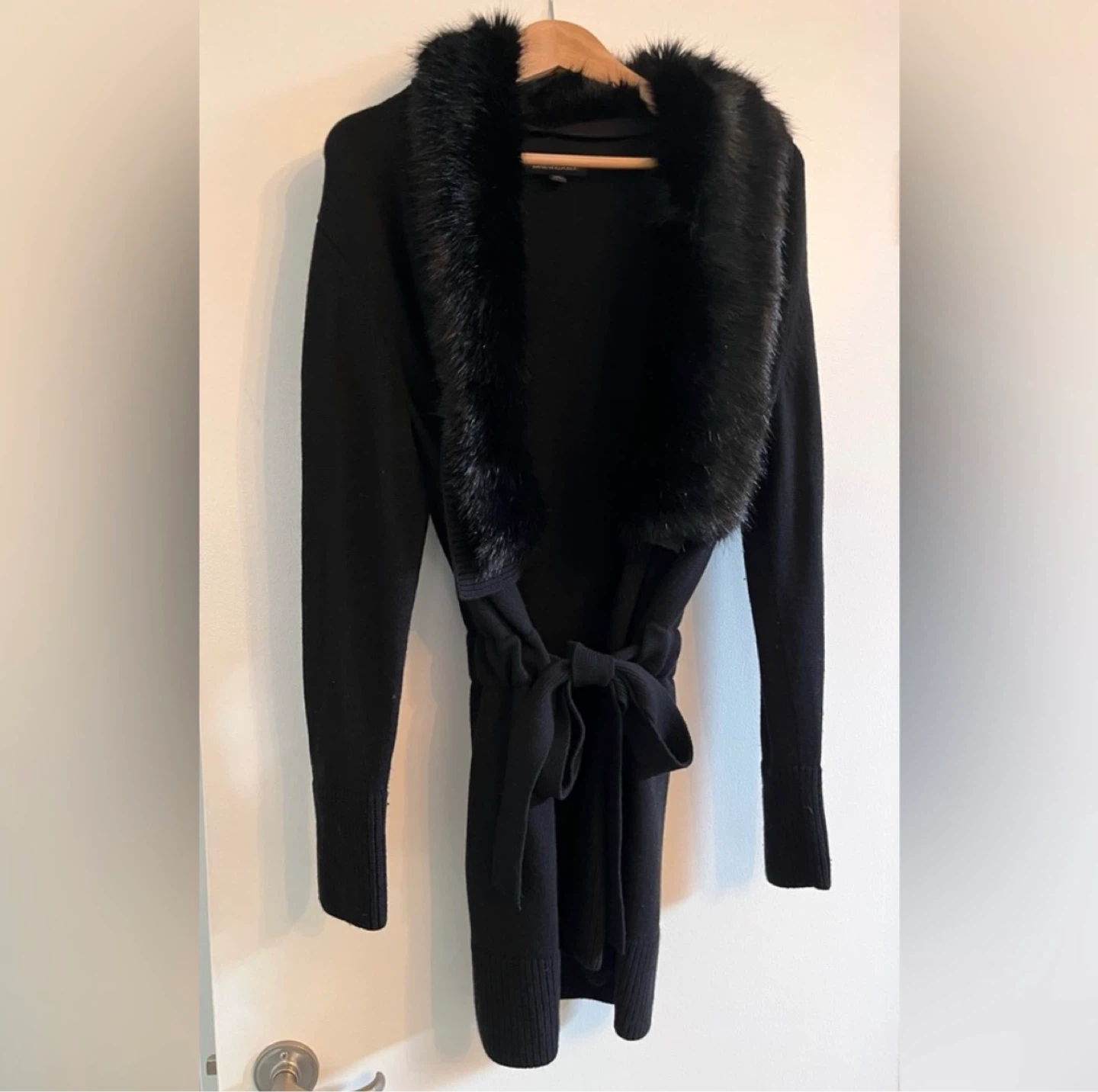Banana Republic Knit Cardigan with Faux Fur Collar ⚽ - photo 2