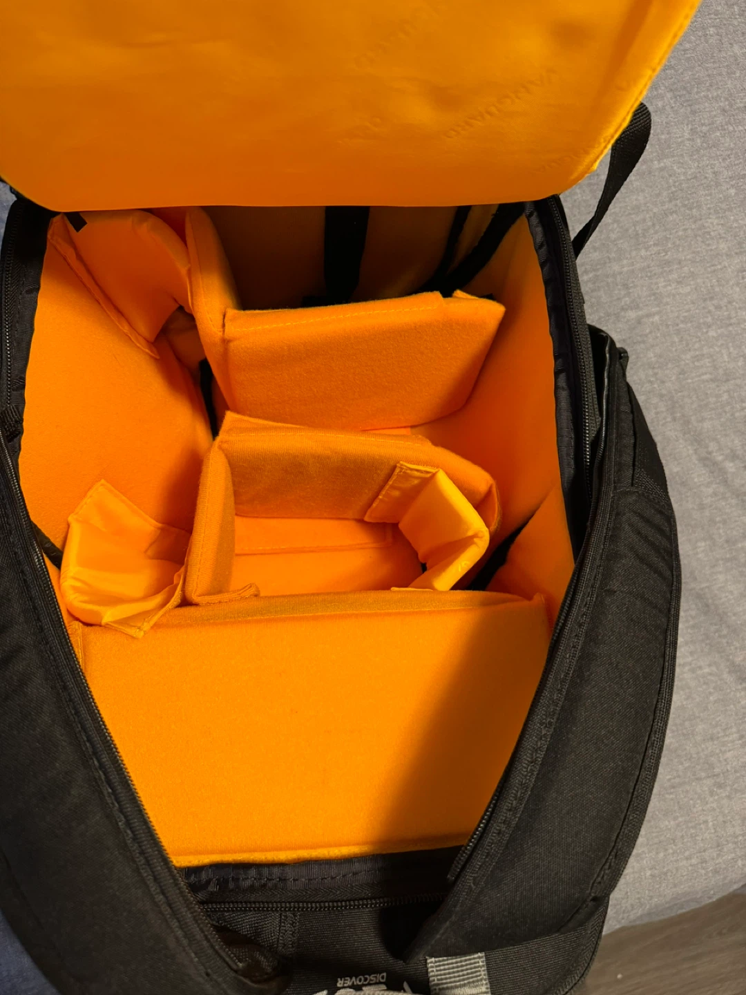 Vanguard Camera Backpack - photo 3