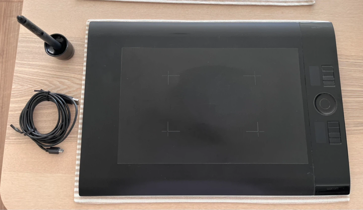 Wacom Intuos Digital Drawing Tablet