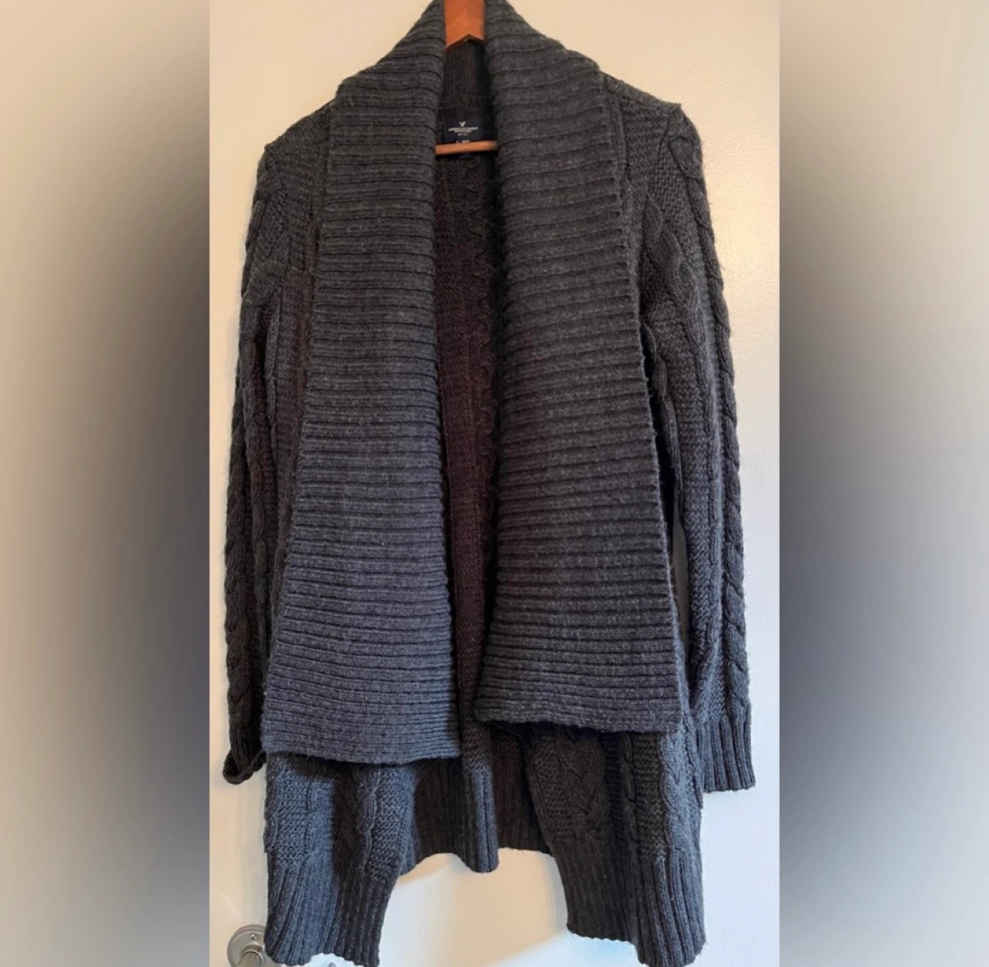 American Eagle Cardigan Sweater ⚽
