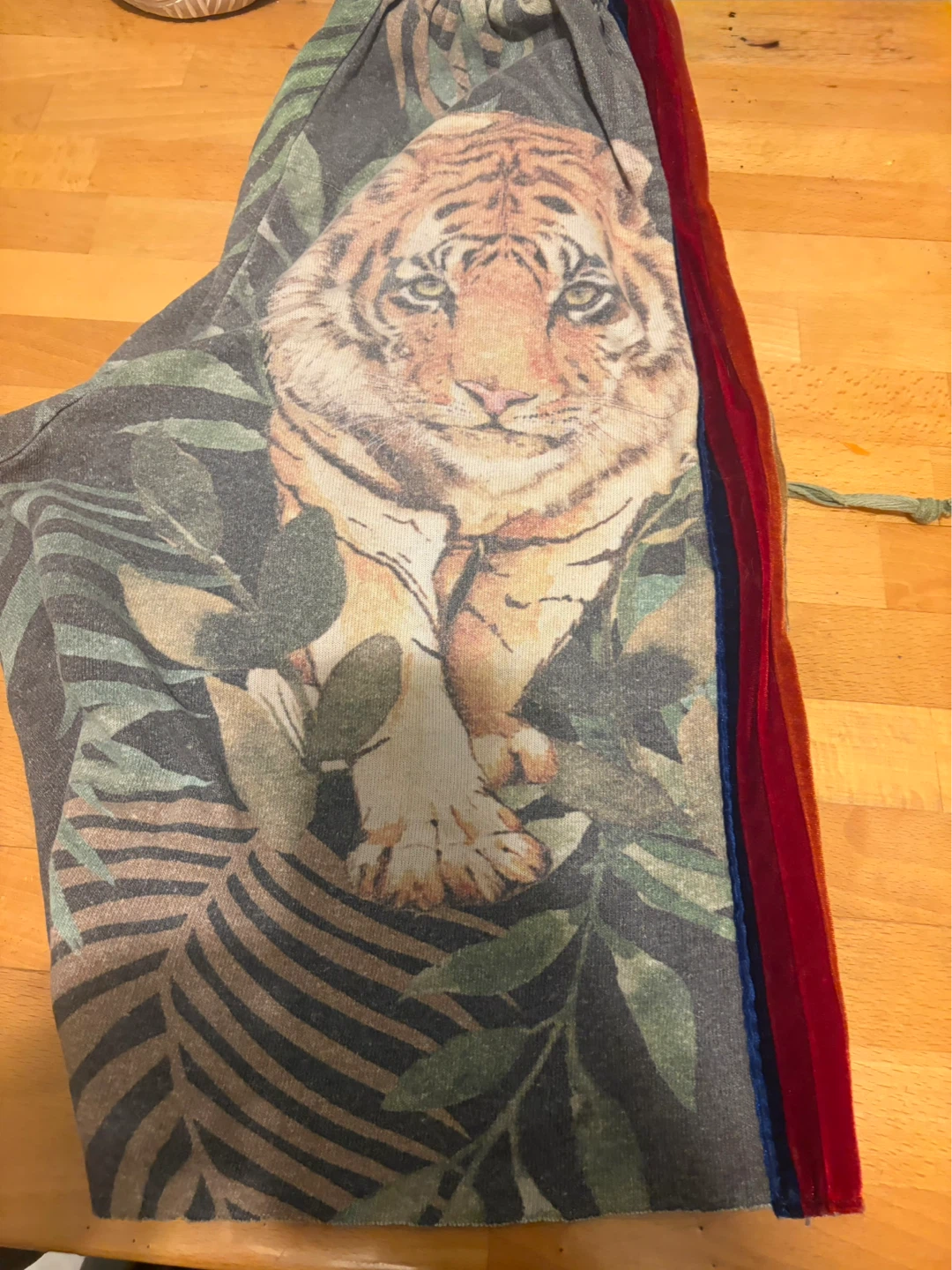 Aviator Nation RARE Tiger & Palm Print Sweat Shorts - photo 4
