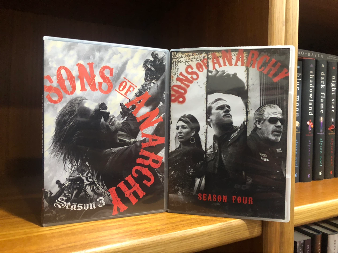 Sons of Anarchy Season 3 & 4 DVD Set ⚽️