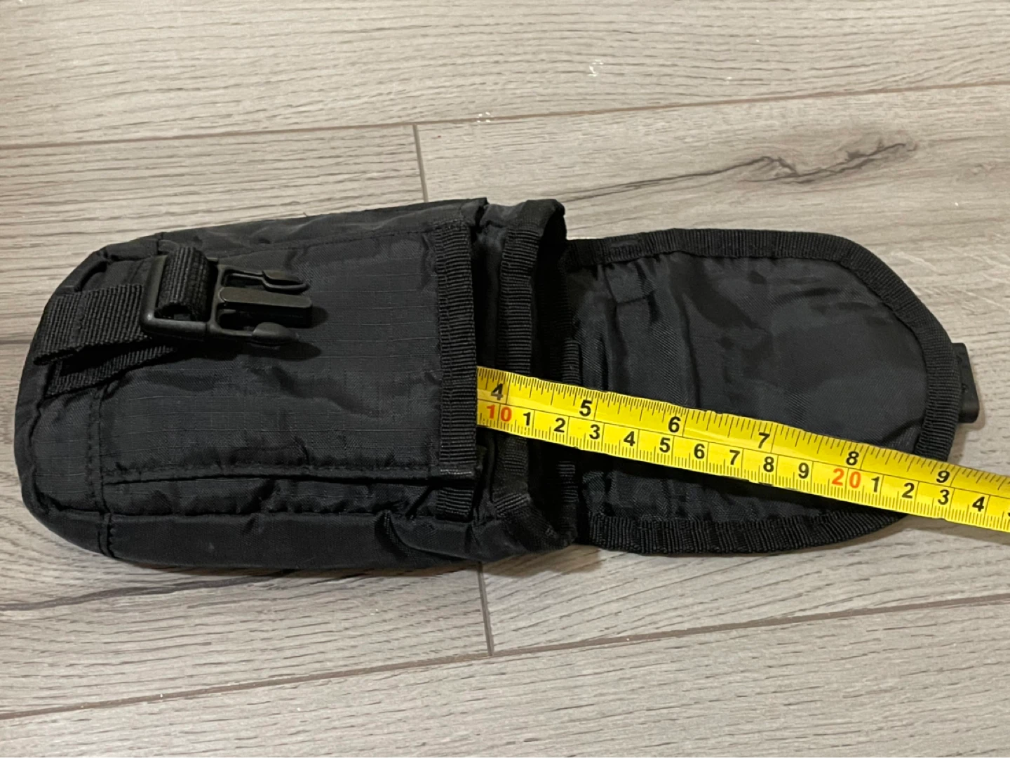 UNIQLO Belt Hook Pouch - photo 2