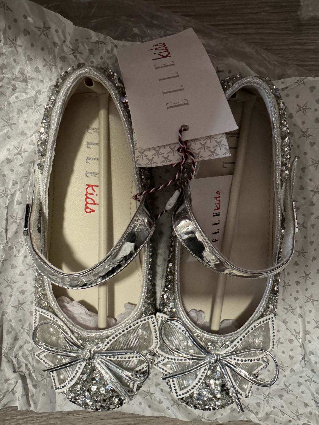 ELLE Kids Silver Glitter Bow Flats - Size 33 - photo 2