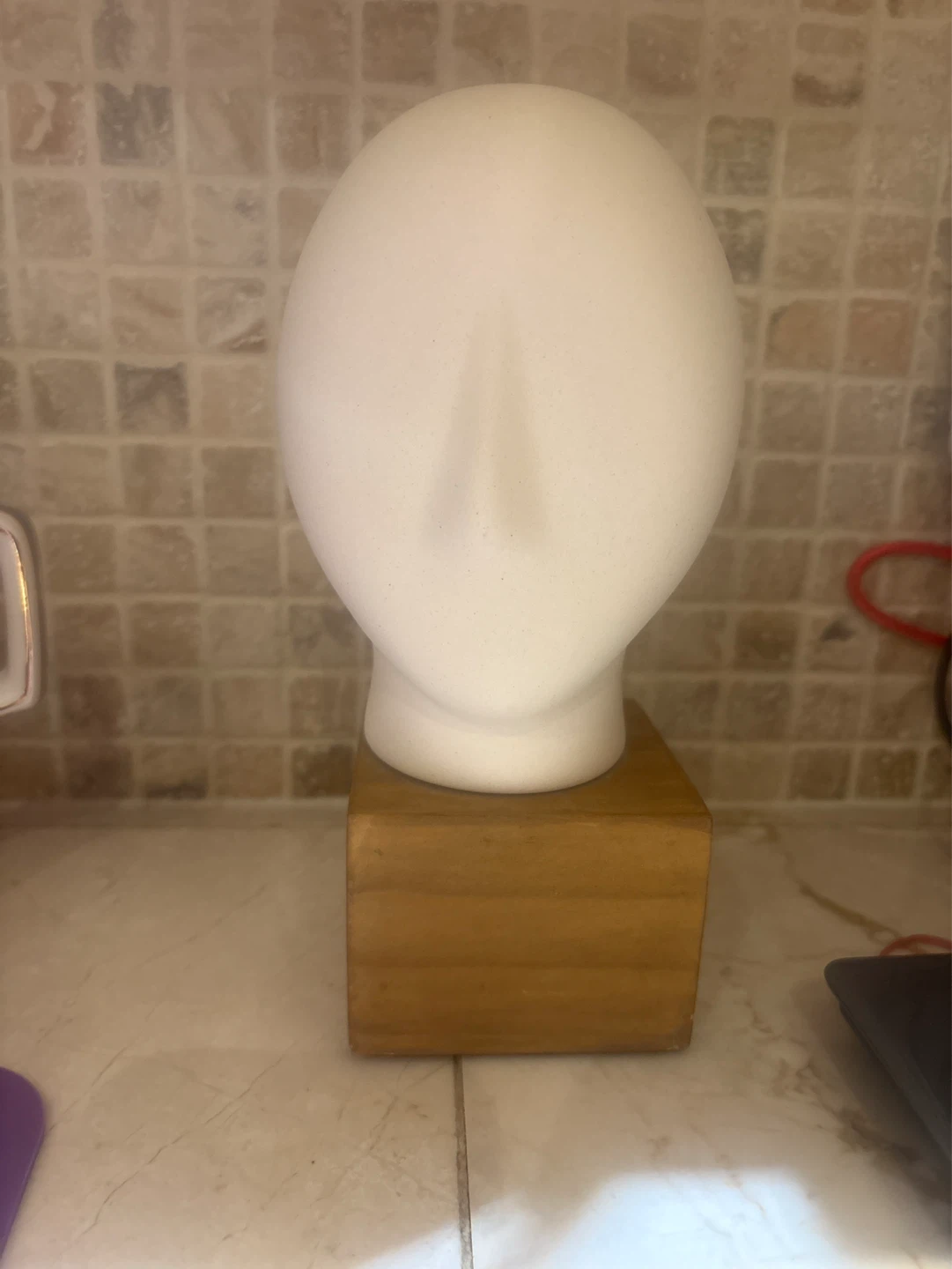 ⚽️White Modigliani Head Display