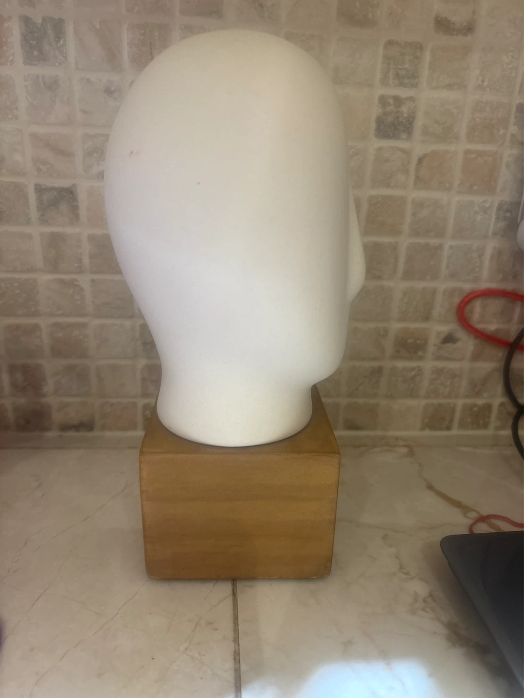 ⚽️White Modigliani Head Display - photo 4