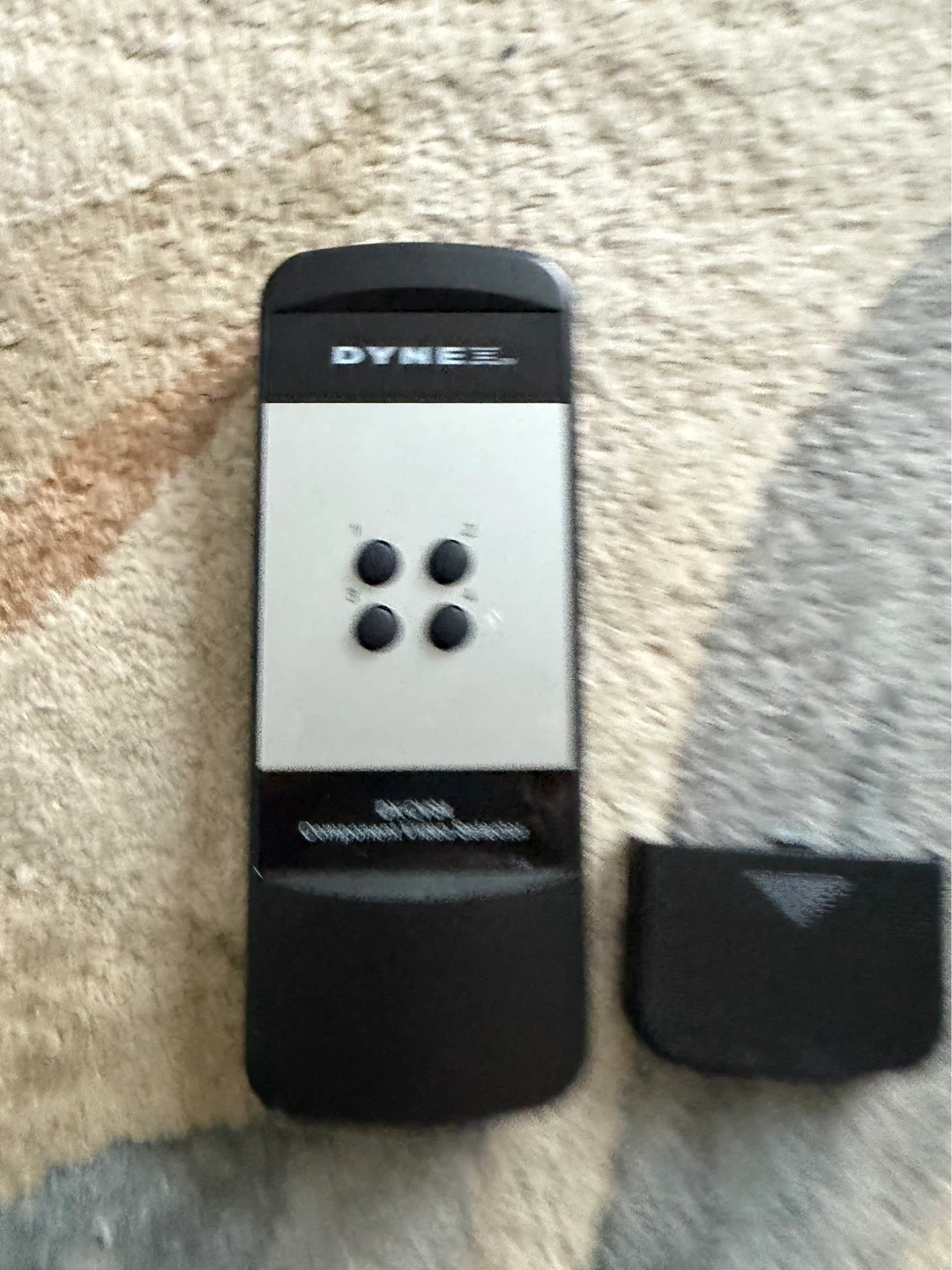 DYNEX DX-CVS4 COMPONENT VIDEO SELECTOR REMOTE CONTROL