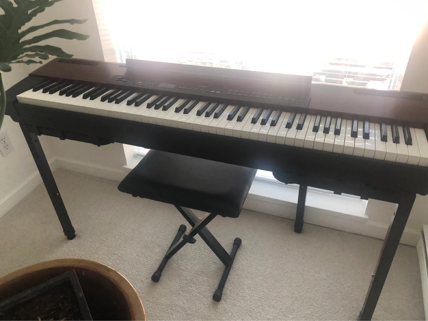 Yamaha P-120 Digital Piano, 88 Weighted Keys- Mint Condition