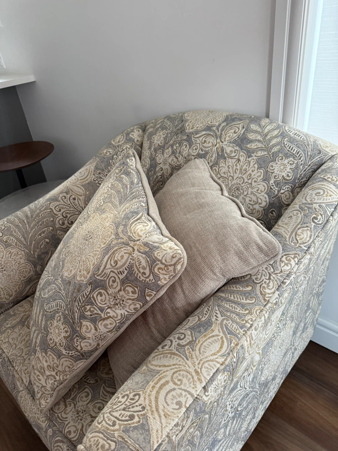 Accent Chair with Floral Pattern
