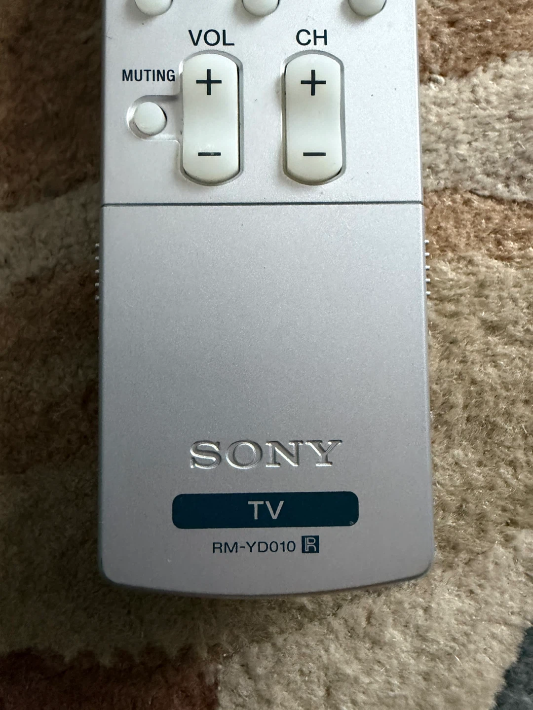 SONY RM-YD010R TV REMOTE CONTROL - photo 2