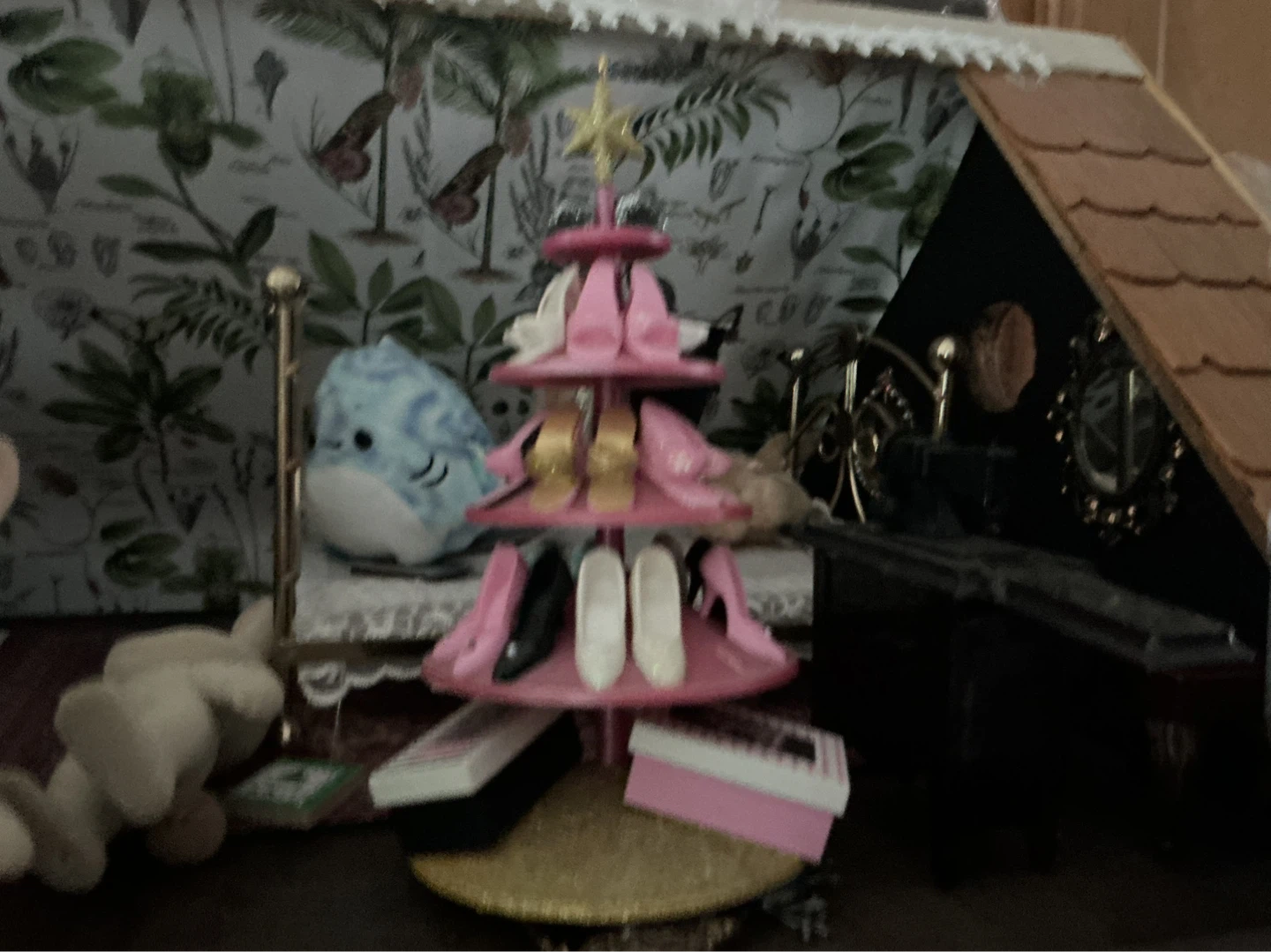 Doll Shoe Display Tree with Heels ⚽