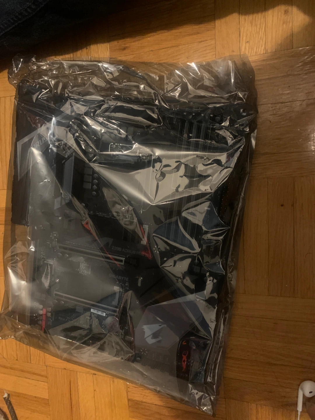 GIGABYTE Z390 AORUS PRO WIFI Motherboard brand new
