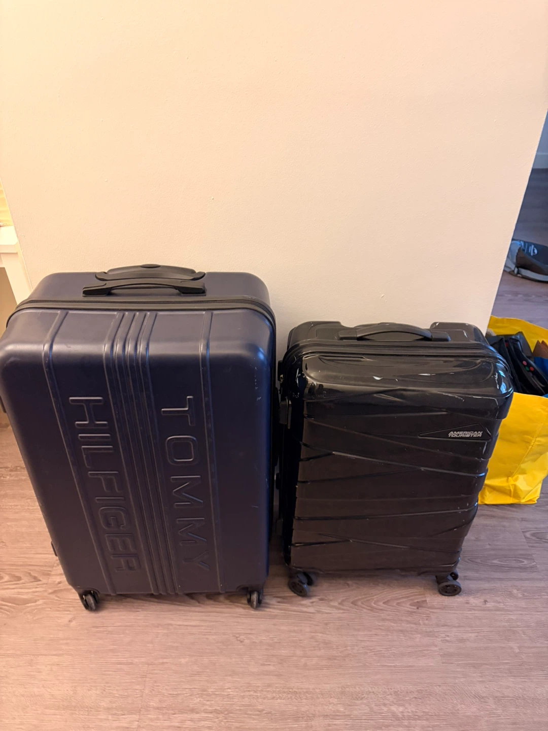 American tourister and tommy hilfiger Luggage Set