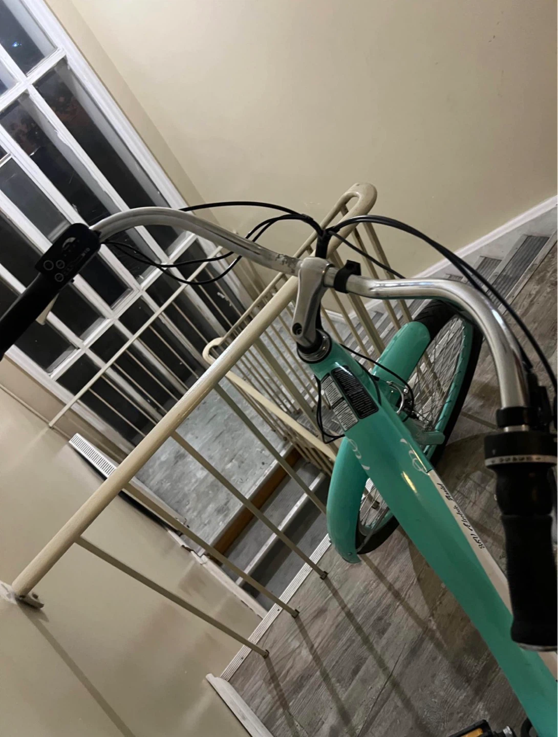 Hyper 26" Comfort Cruiser E-Bike - Teal - photo 2