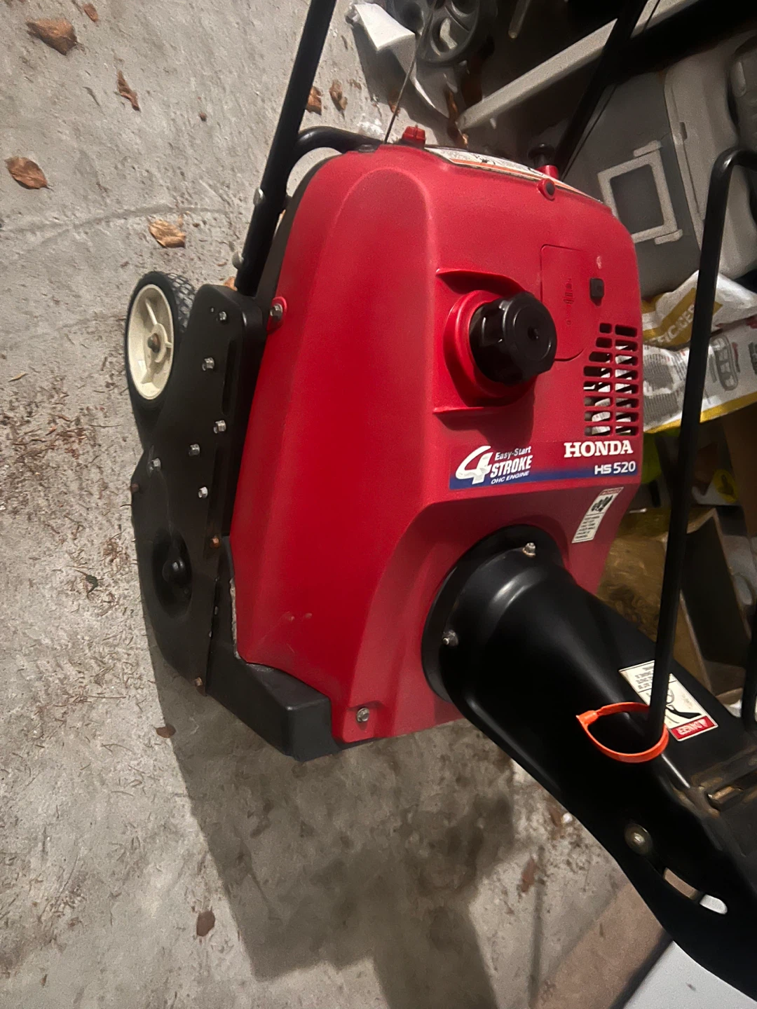Honda HS520 Snow Blower - photo 2