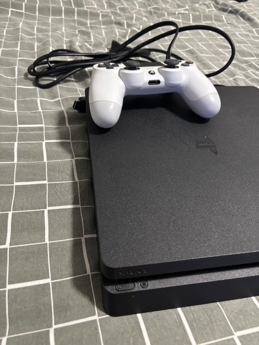 Sony PlayStation 4 Slim Console - photo 5