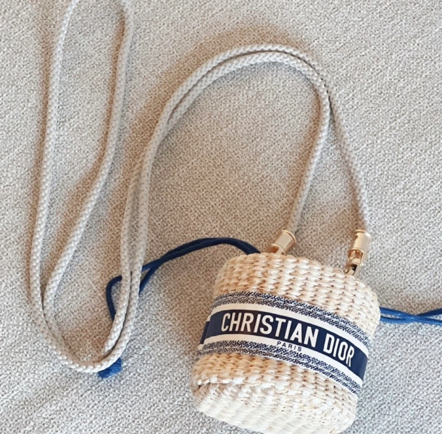 Christian Dior Cosmetic Straw Bucket Bag - photo 2