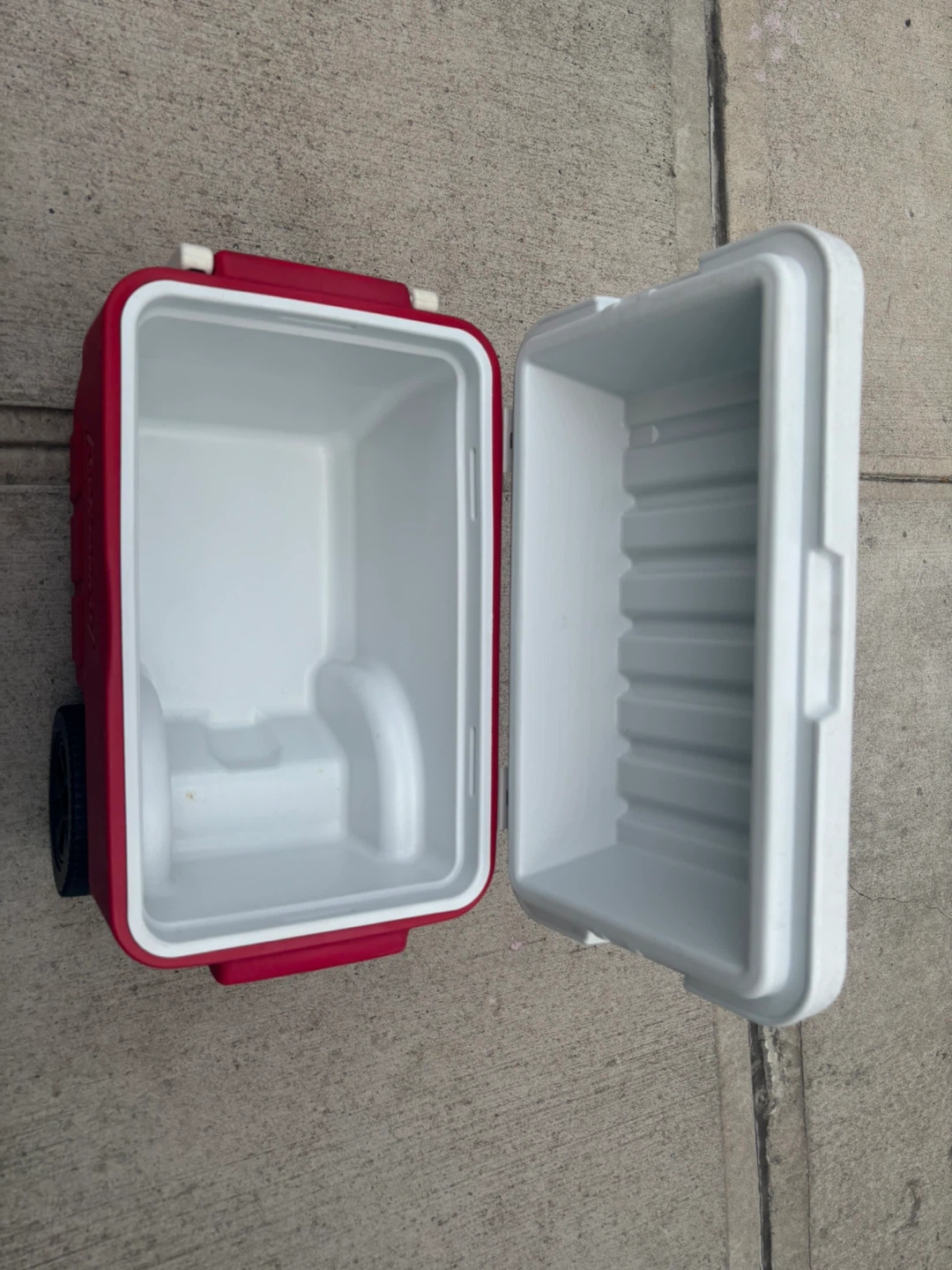 Coleman Rolling Cooler - photo 2
