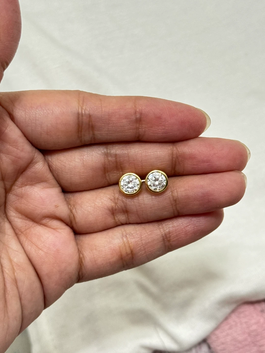 Silver stud earrings for men high grade zirconia clear stones - photo 3