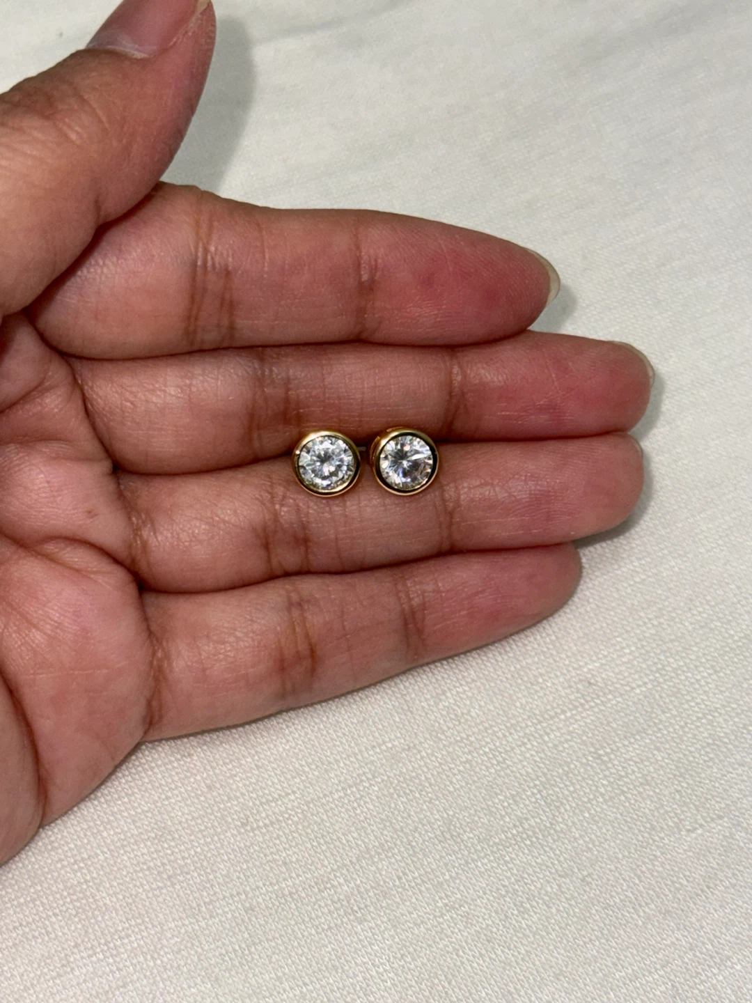 Silver stud earrings for men high grade zirconia clear stones - photo 2