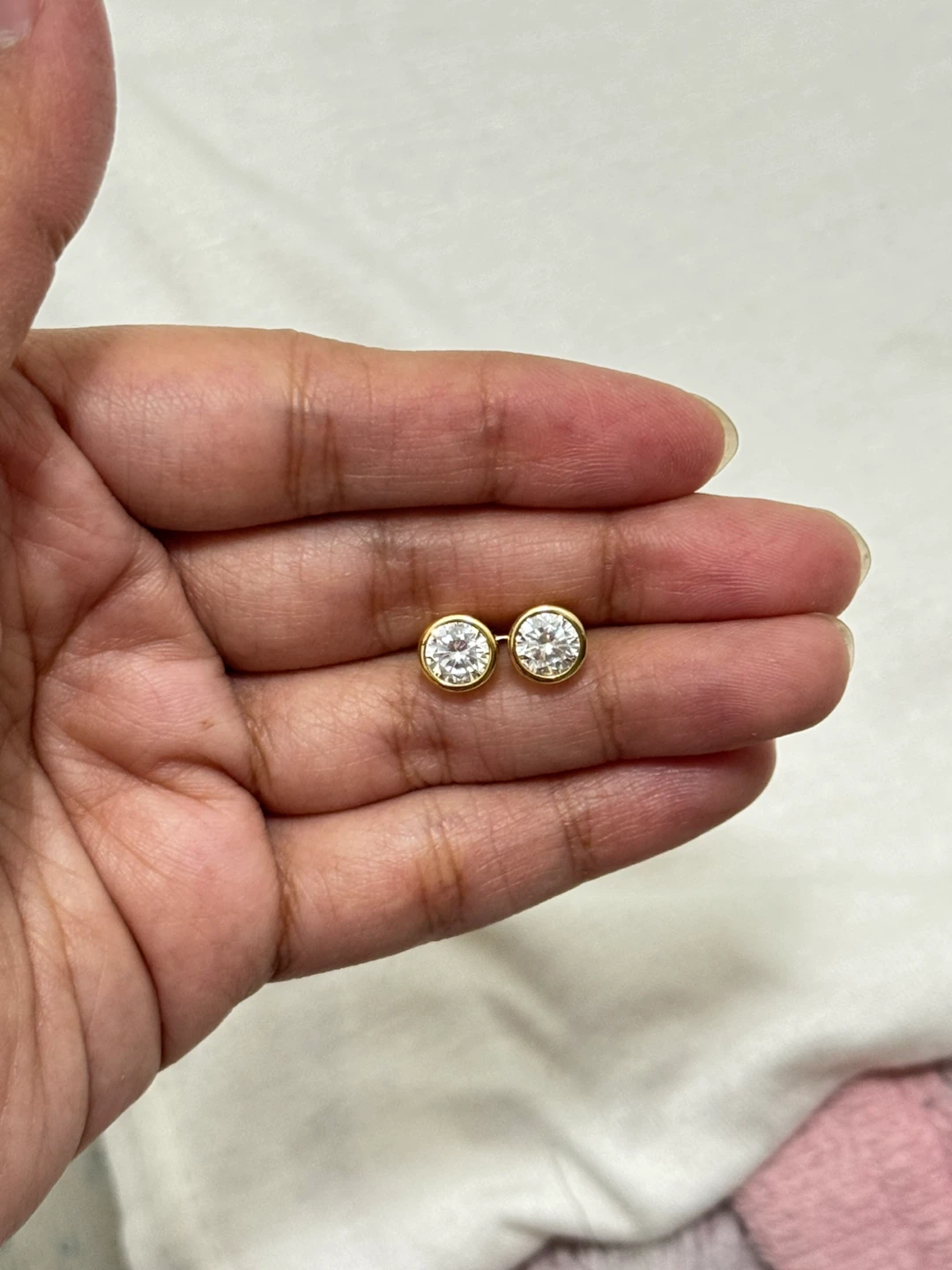 Silver stud earrings for men high grade zirconia clear stones - photo 4