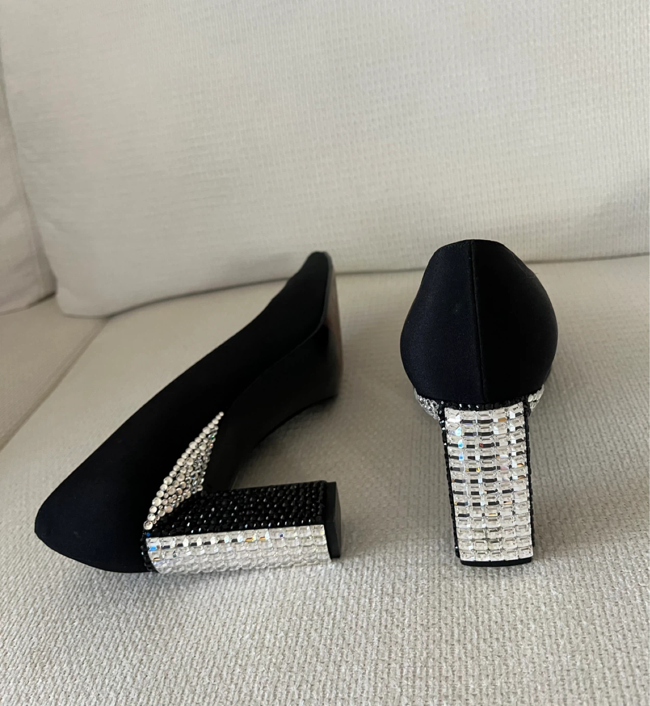 Stuart Weitzman Black Embellished Heels Size 8.5 - photo 5