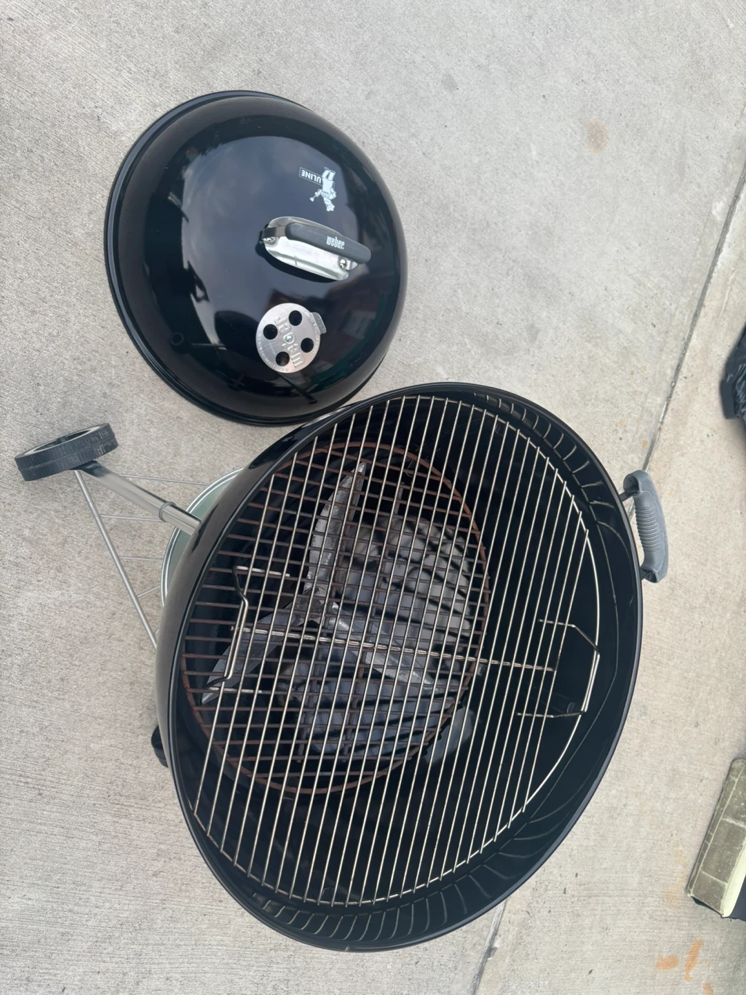 Weber Kettle Grill - photo 3