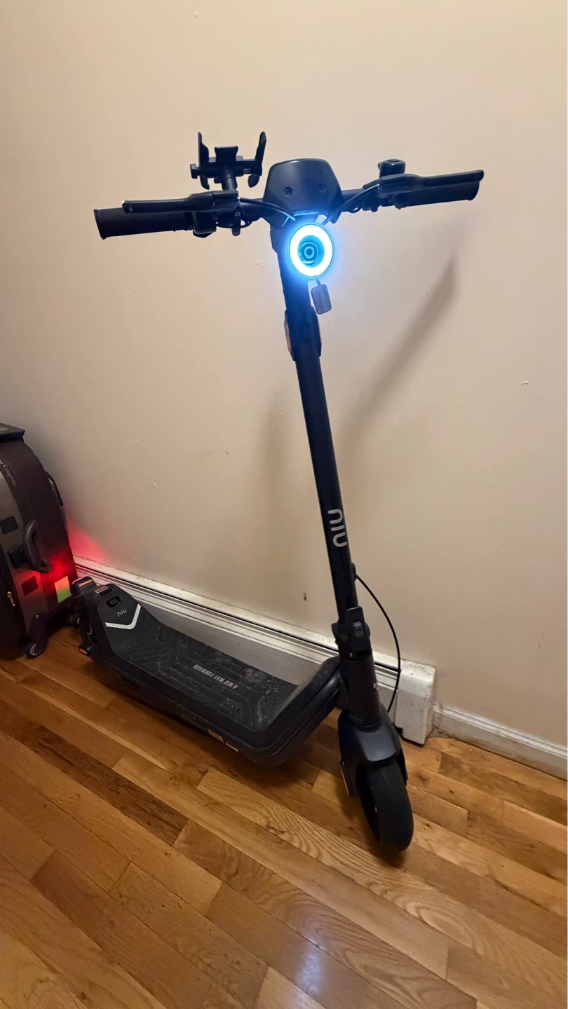 NIU KQi3 Pro Electric Scooter