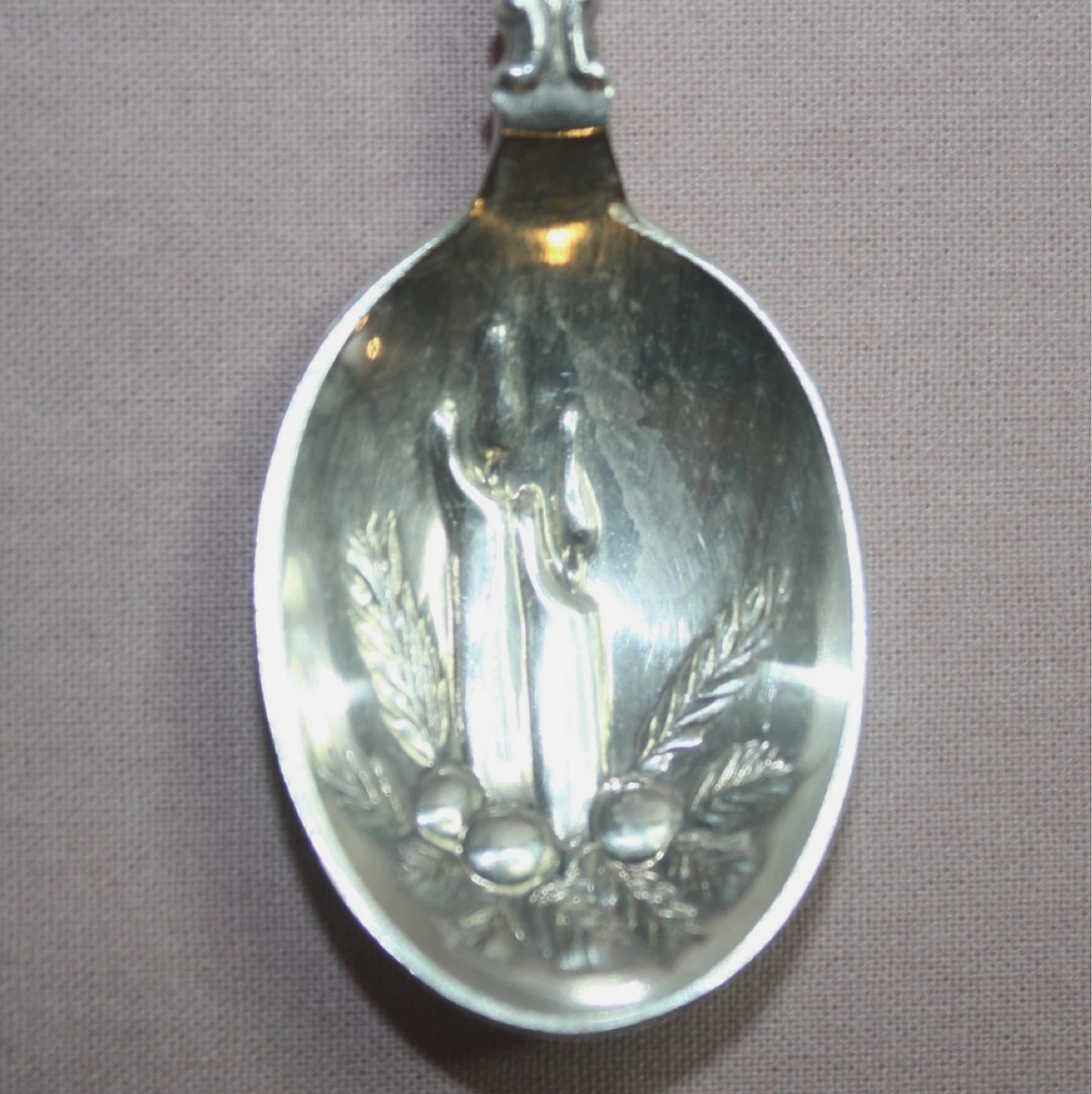 CHRISTMAS 1976 SOUVENIR SPOON - photo 3