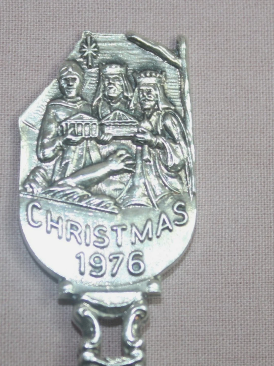 CHRISTMAS 1976 SOUVENIR SPOON - photo 4