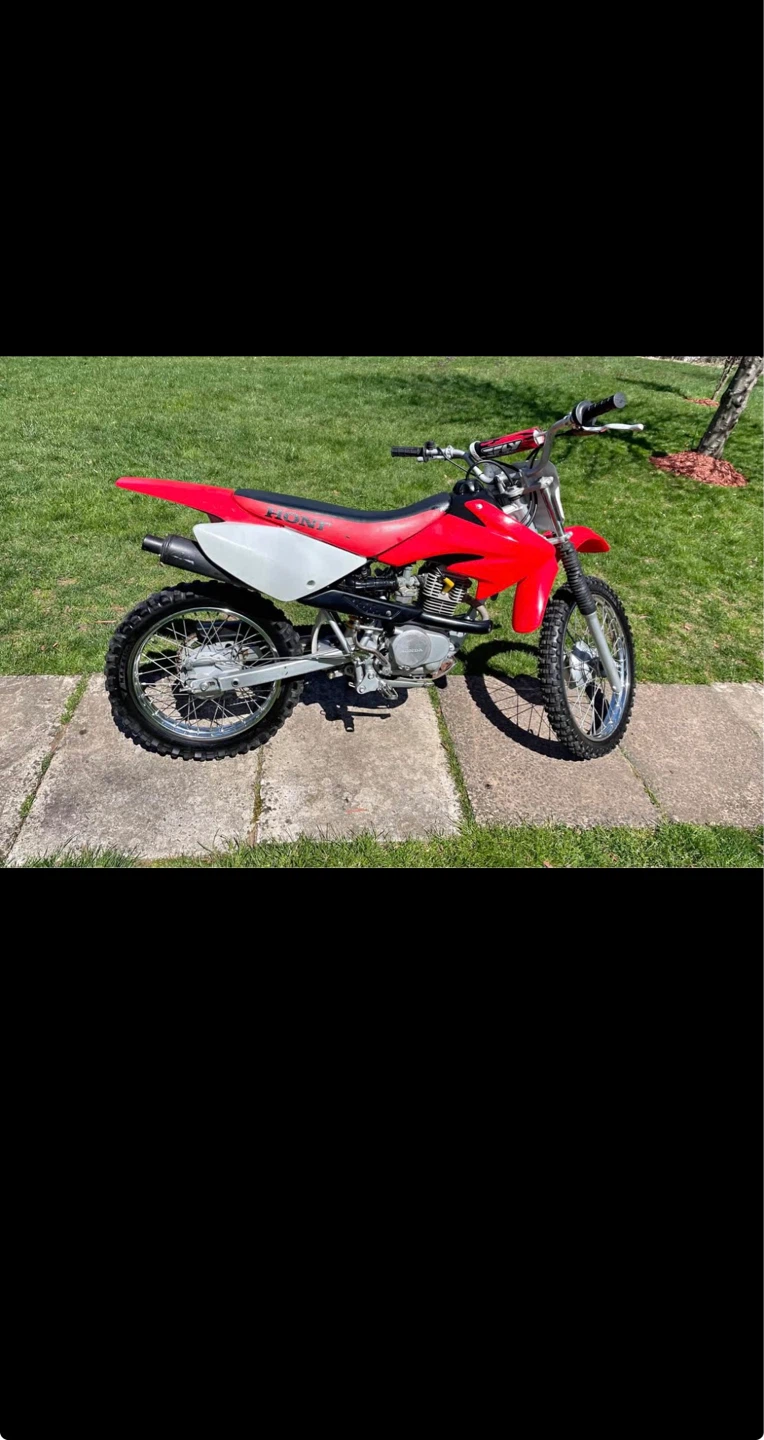⚽️Red Honda Dirt Bike