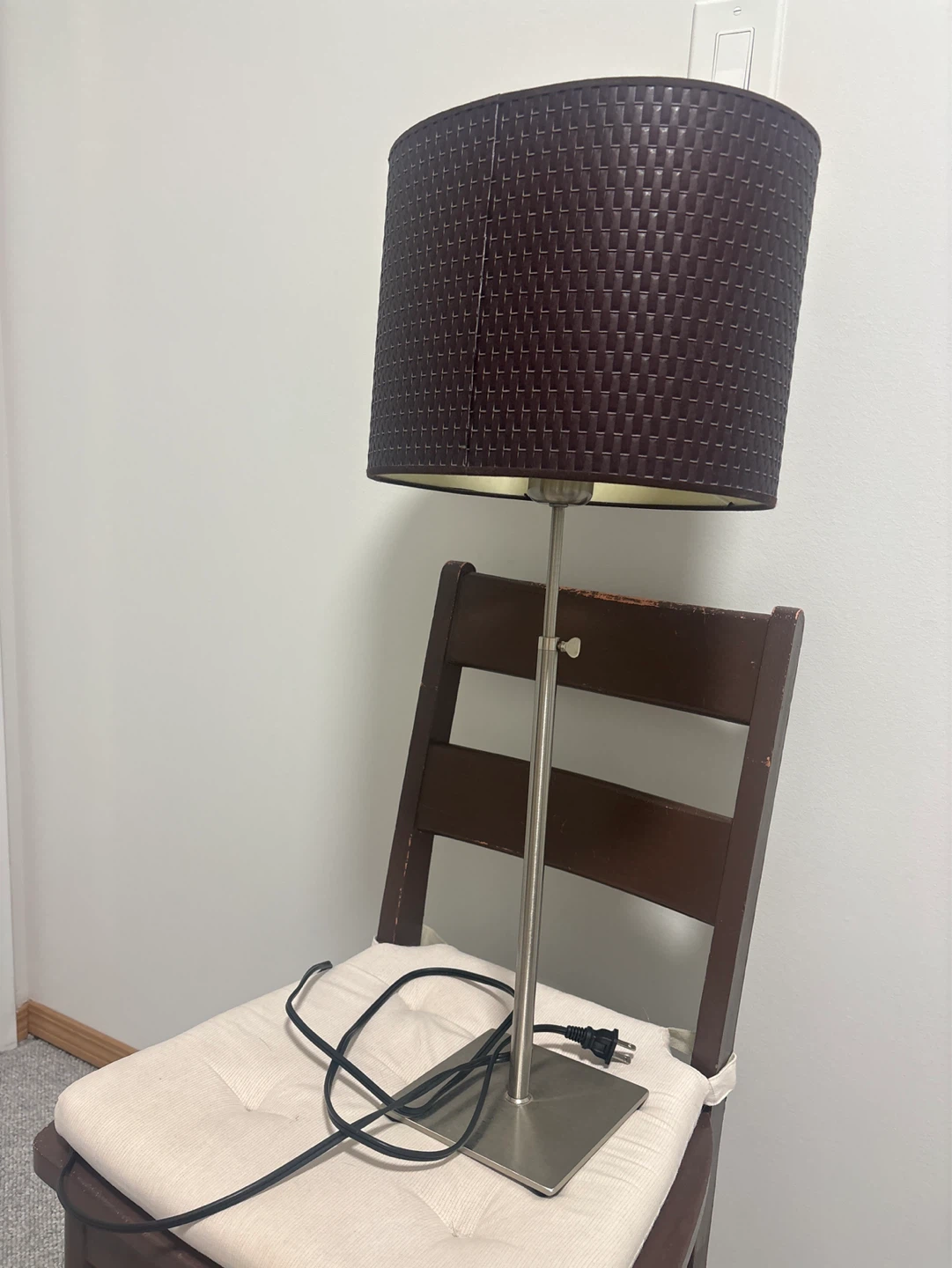 Woven Drum Lamp Shade Table Lamp - photo 2