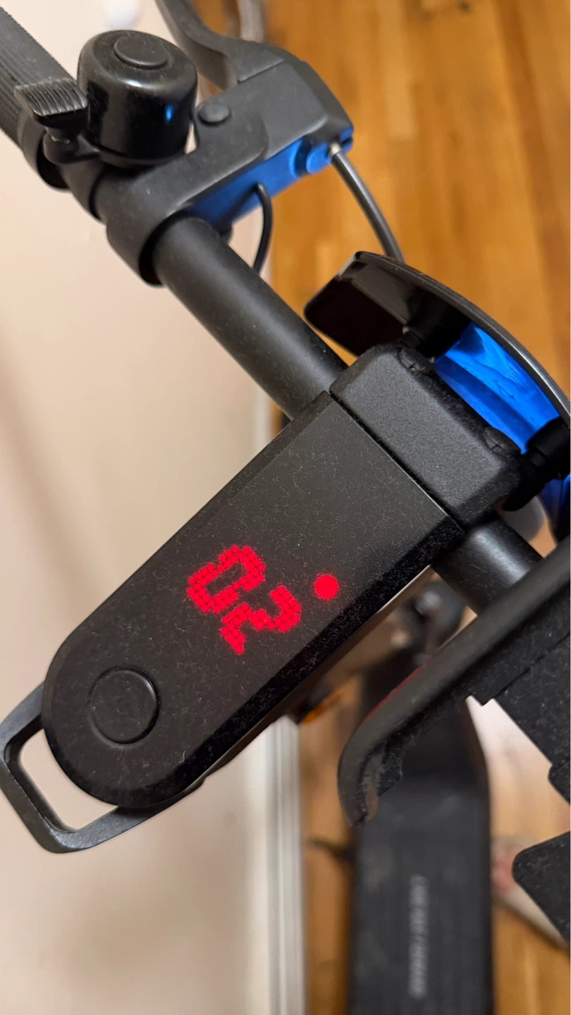 NIU KQi3 Pro Electric Scooter - photo 3