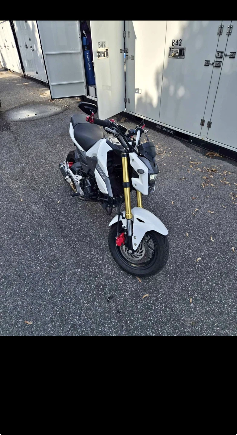 ⚽️White Honda Grom Motorcycle