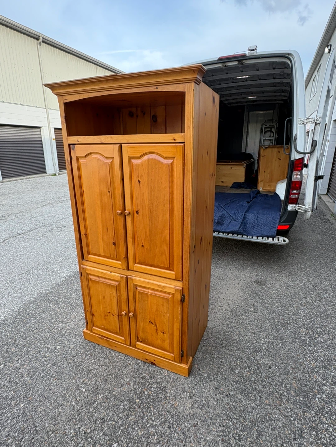 Free delivery used Wooden Armoire/Cabinet with Shelves - photo 5