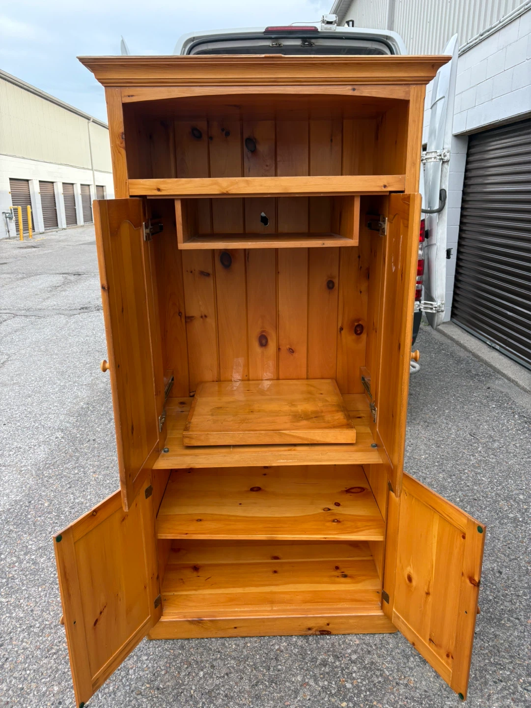 Free delivery used Wooden Armoire/Cabinet with Shelves - photo 4