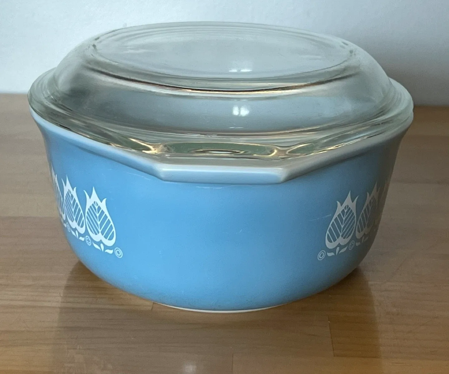 Vintage Pyrex Tulips Casserole 043 - photo 2