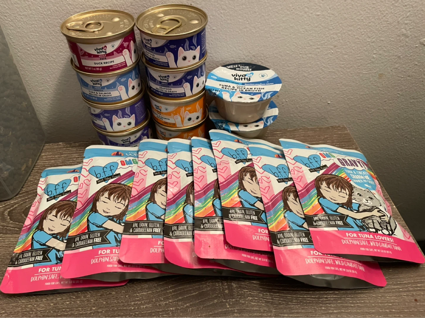 Wet Cat Food Lot