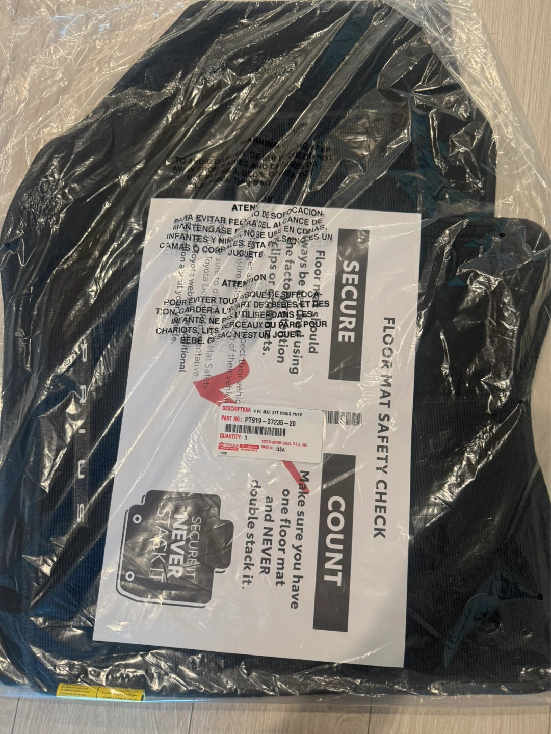 Toyota 4 PC Floor Mat Set Prius PHEV