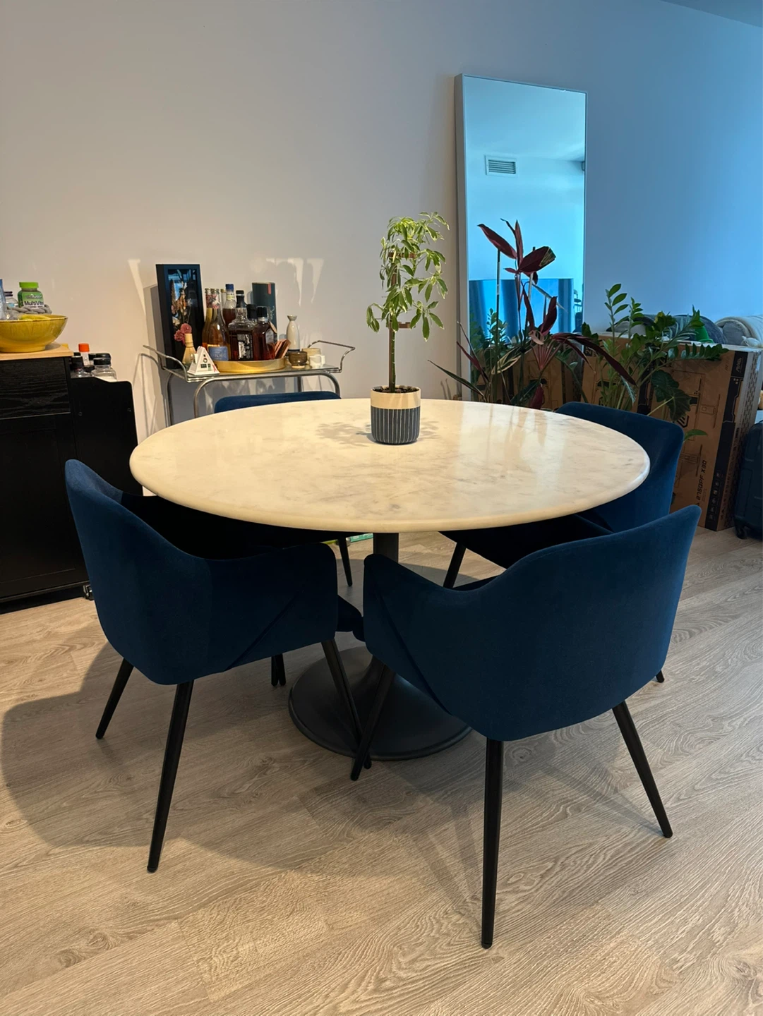 Round Real Marble Top Dining Table with 4 Blue Chairs - photo 4