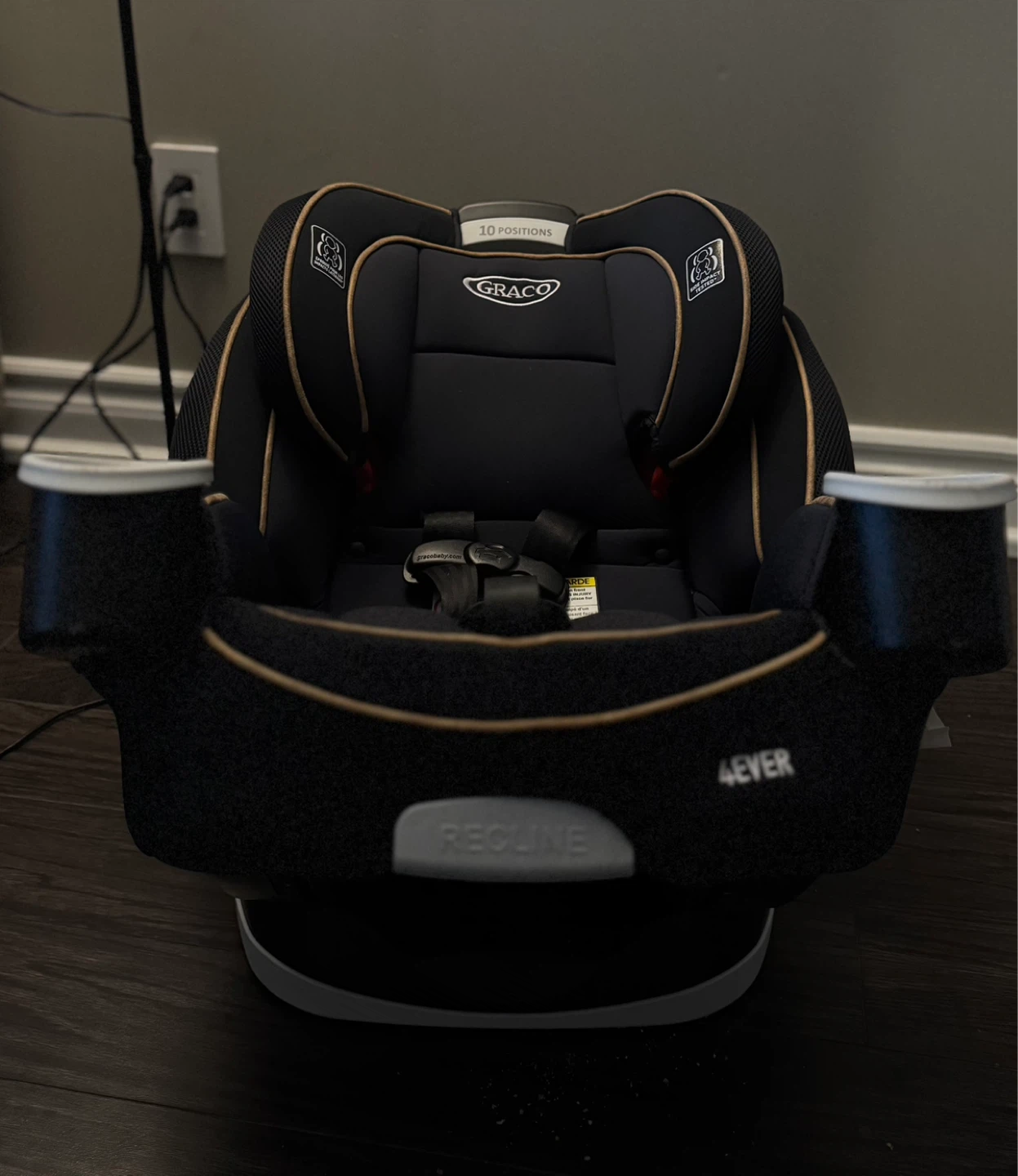 Graco 4Ever all in One Convertible Car seat x2 - photo 2