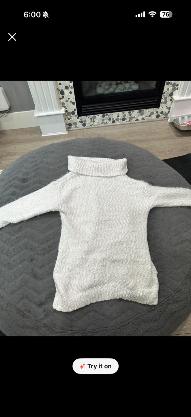 White Turtleneck Sweater⚽️