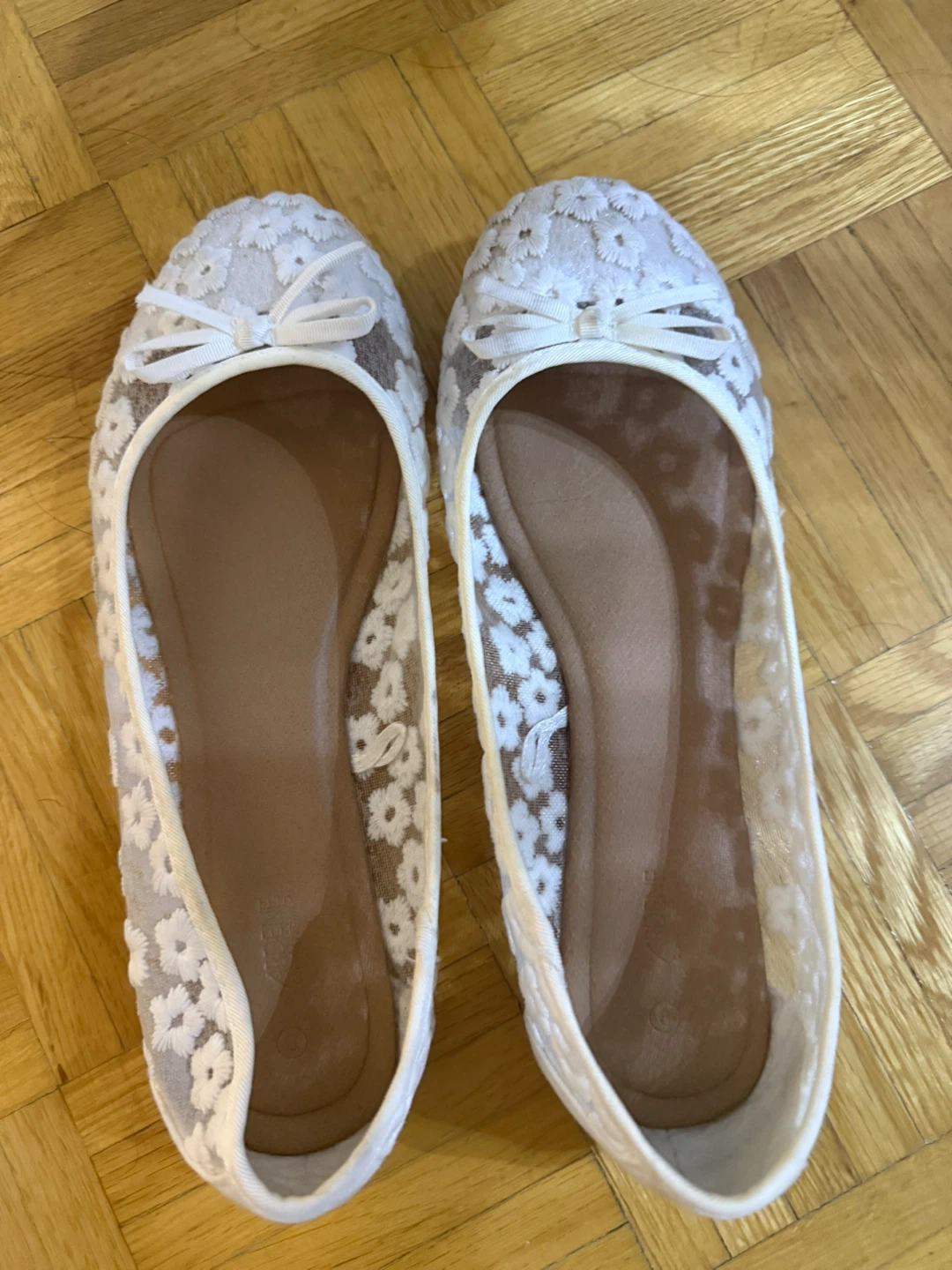 White Lace Ballet Flats - photo 3