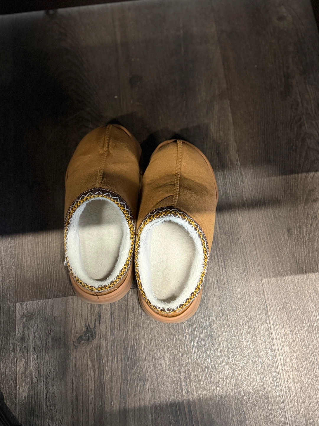 Brown Fleece Lined Slippers⚽️