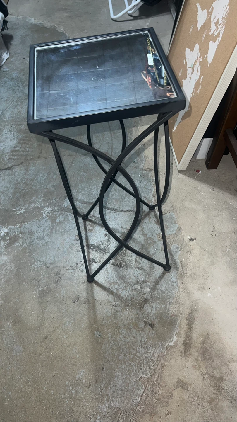 Square Mirrored Accent Table - photo 4
