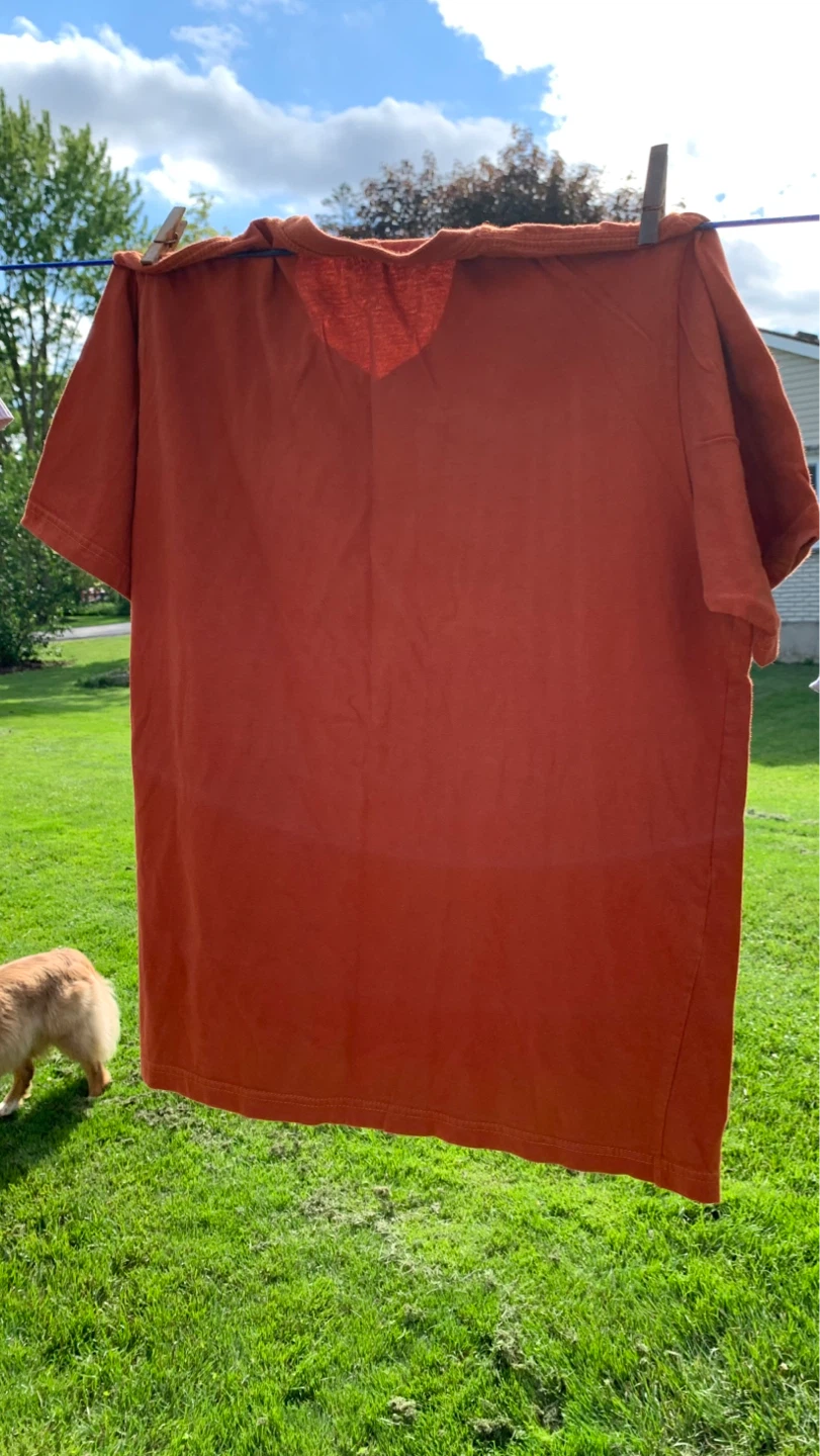 Levi Strauss & Co. Medium Size Orange T-Shirt ⚽️ - photo 2