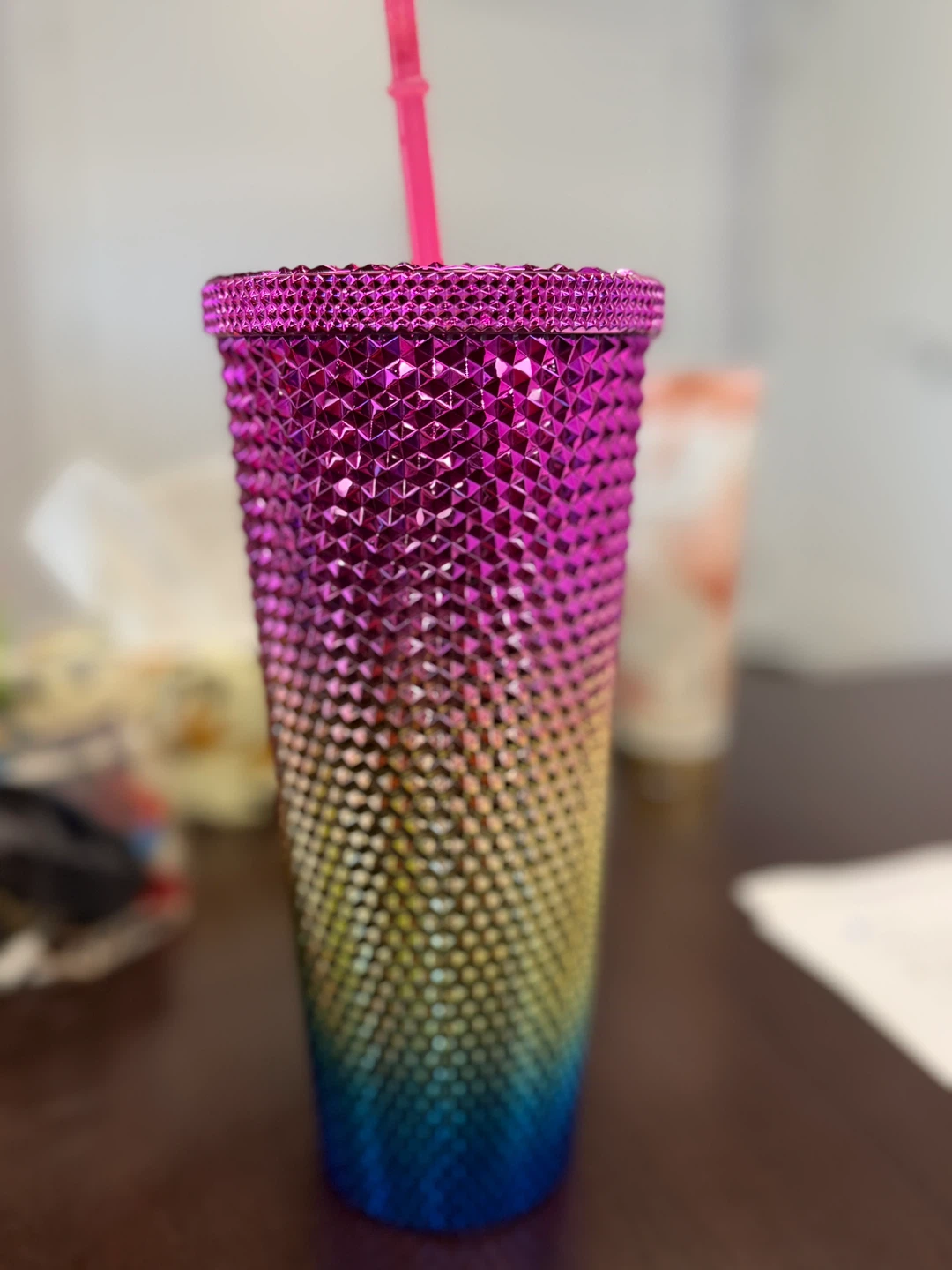 Studded Tumbler with Straw⚽️