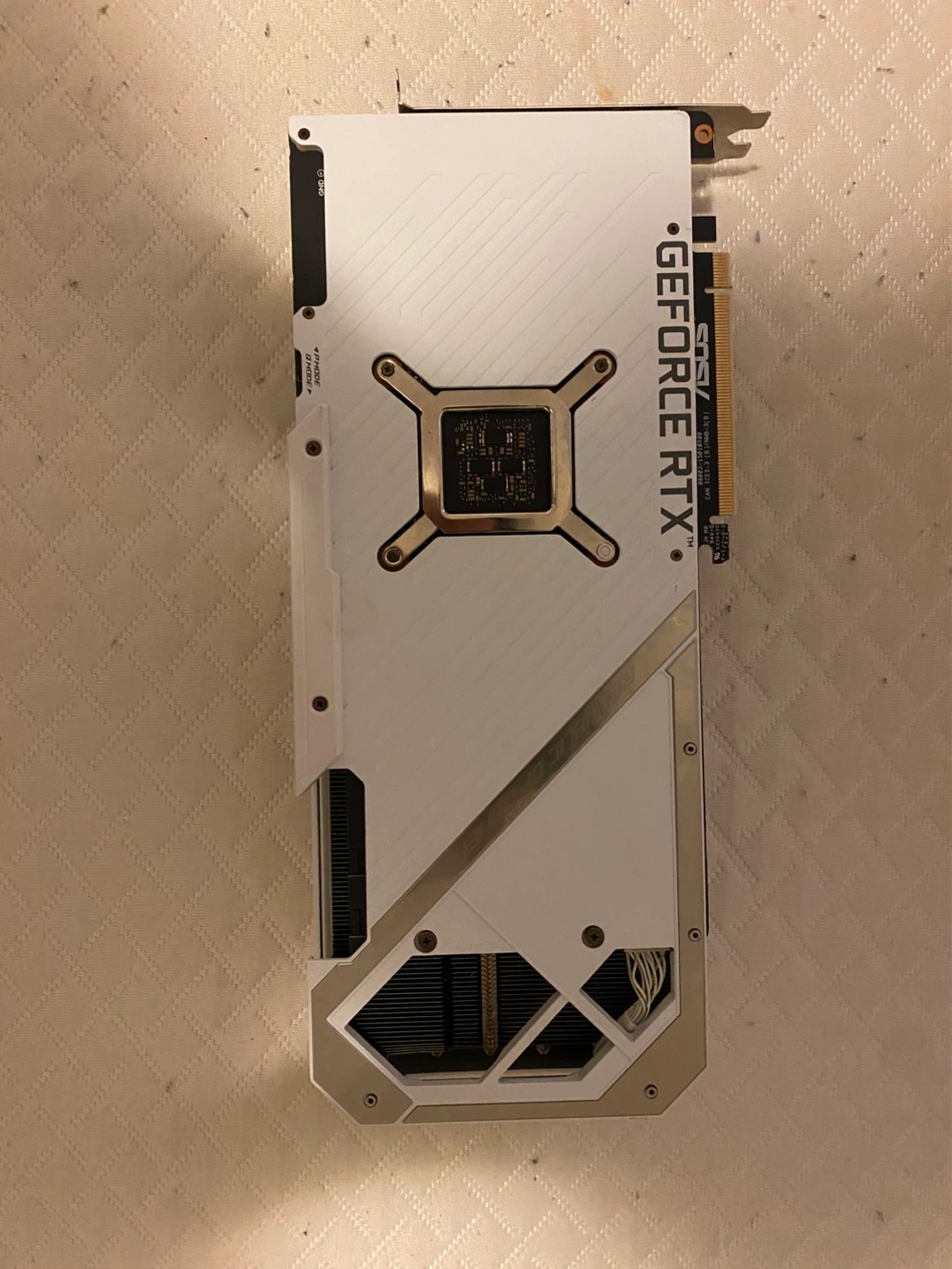 NEED GONE* 3070 Rog Strix White | Missing fan - photo 2