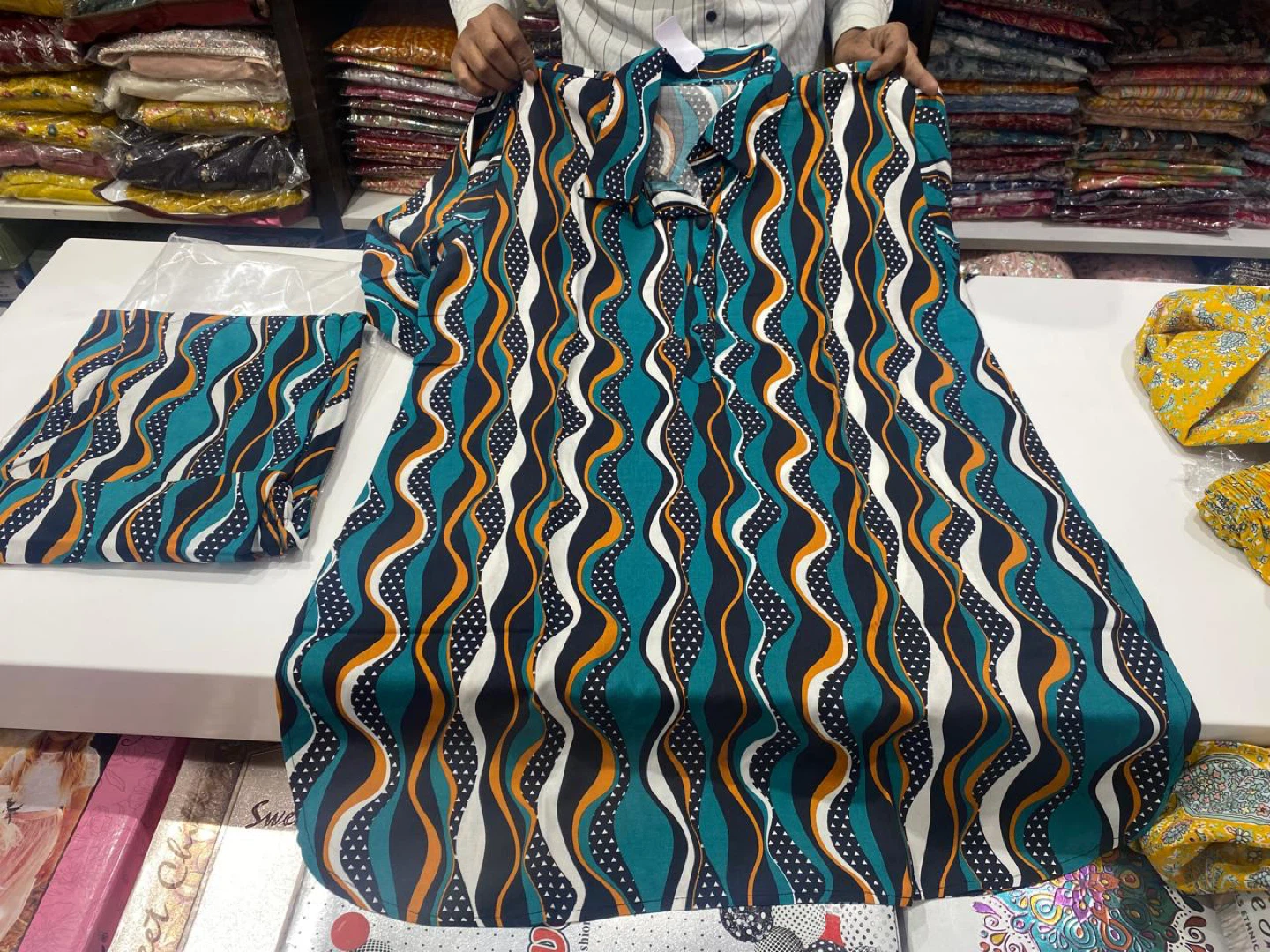 Women's Printed Kurti and Pants Set