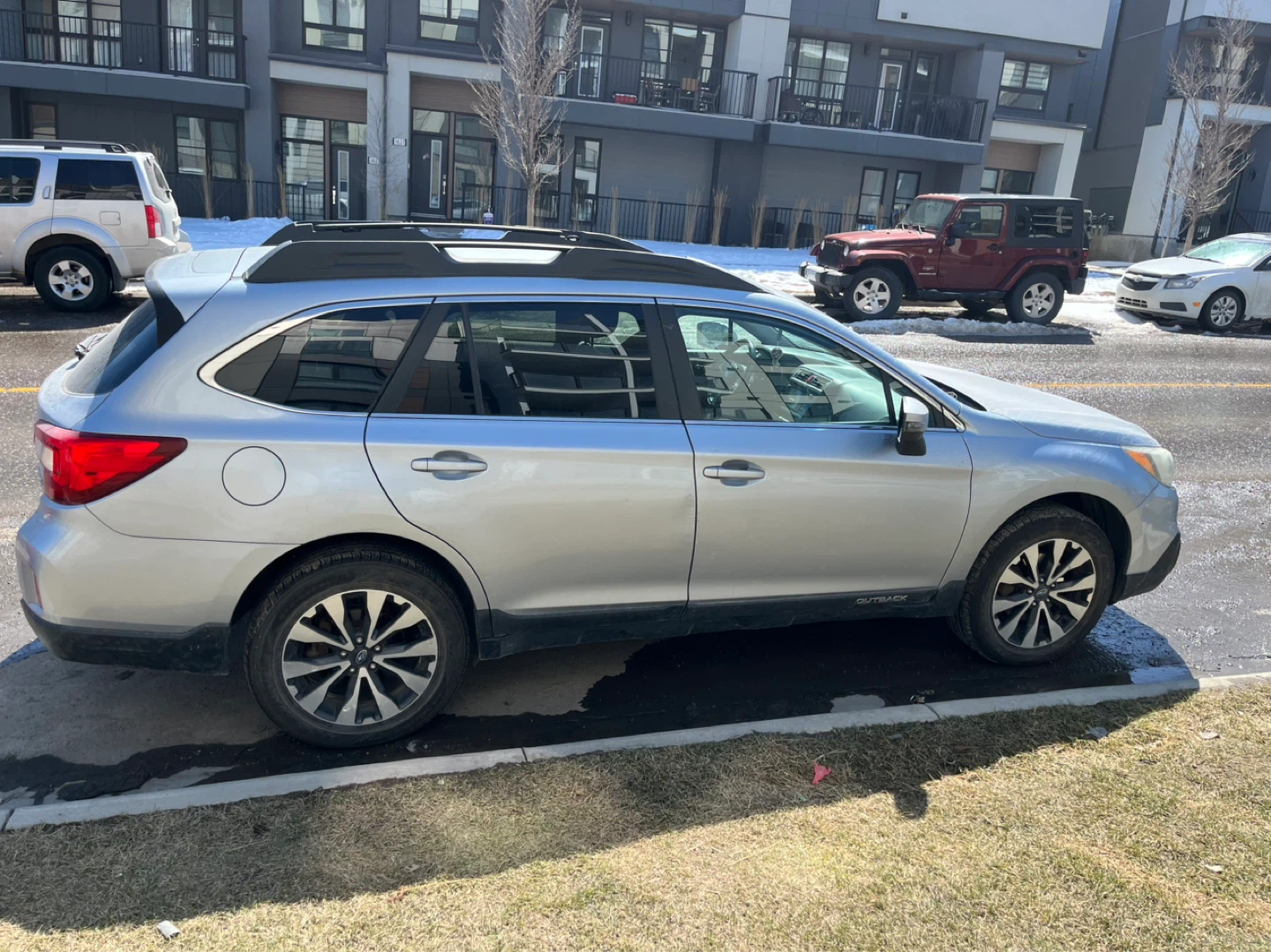 🚗 2015 Subaru Outback 2.5i AWD with winter tires - photo 2